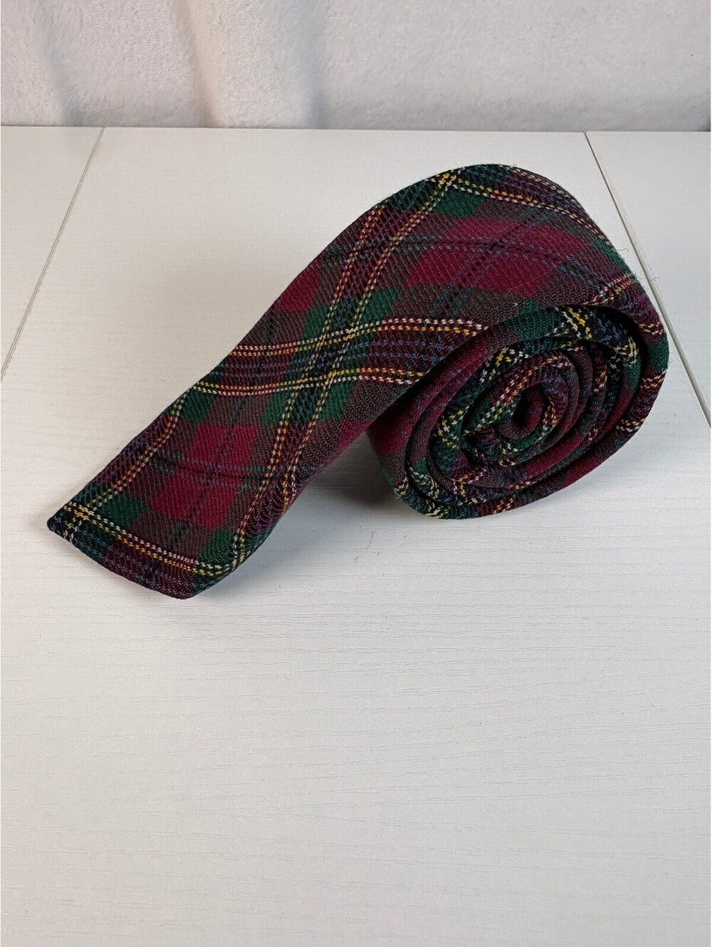 Vintage Lands End Men's Wool Tie Plaid Tartan Burgundy Green Scottish Lambswool